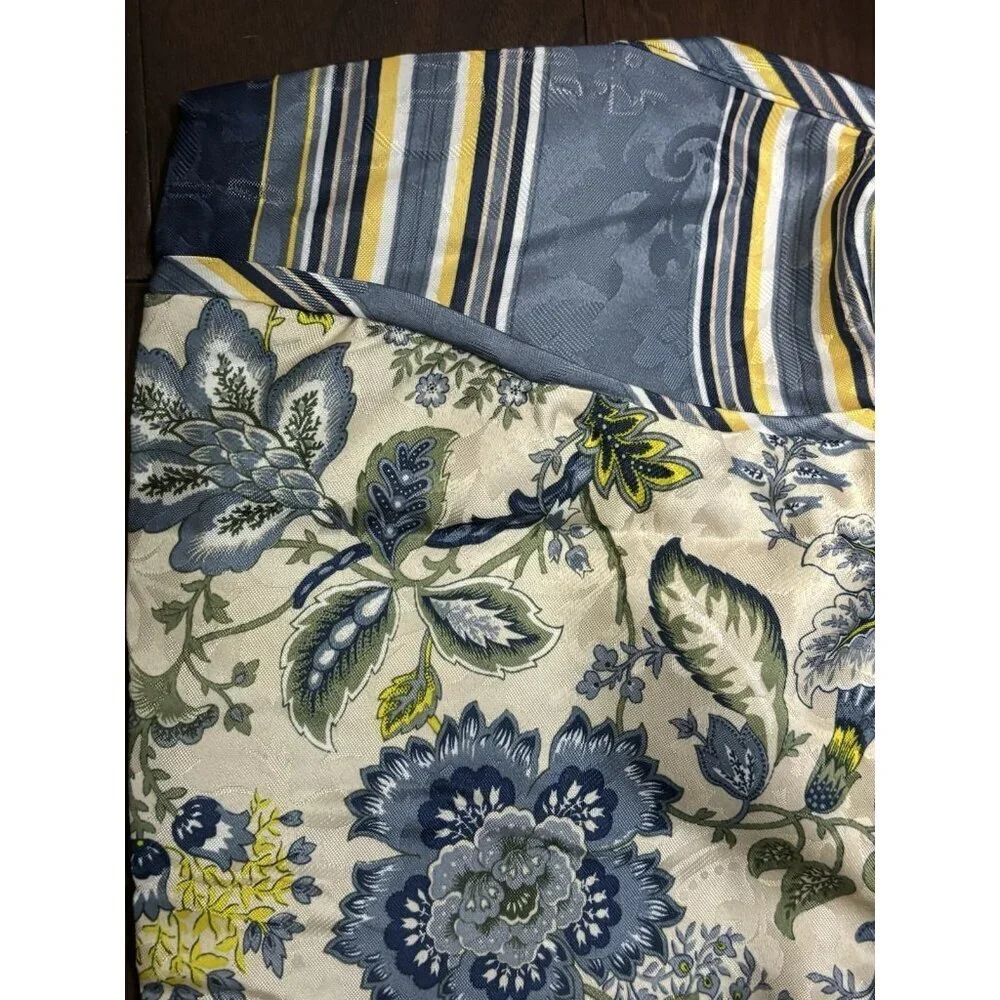 Traditions by Waverly Navarra Antique Scallop Valance Rod Pocket 52